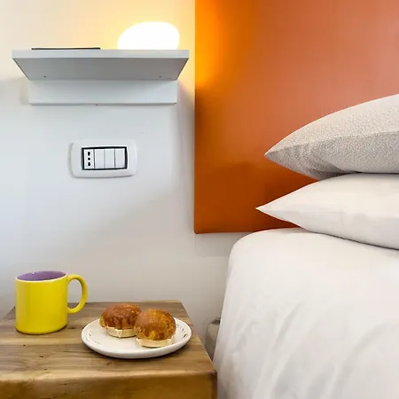 Centro Storico Via Sassari 4* Cagliari